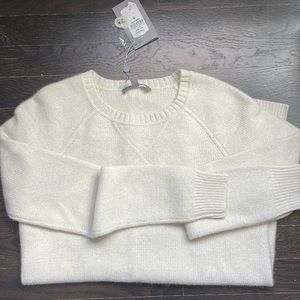 Neiman Marcus Cashmere Crew - Avocado